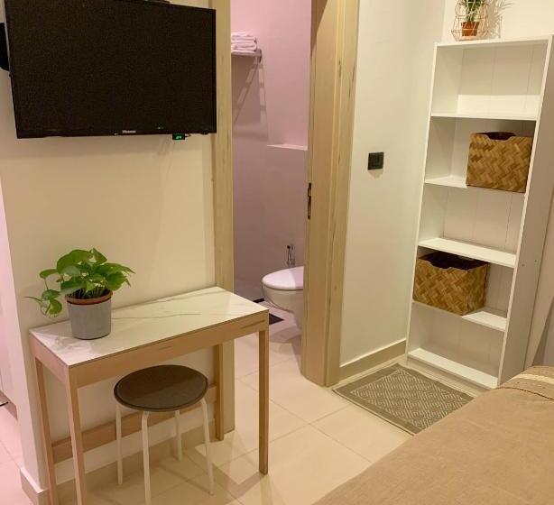 سوئیت 2 خوابه, Nu Fifty Two