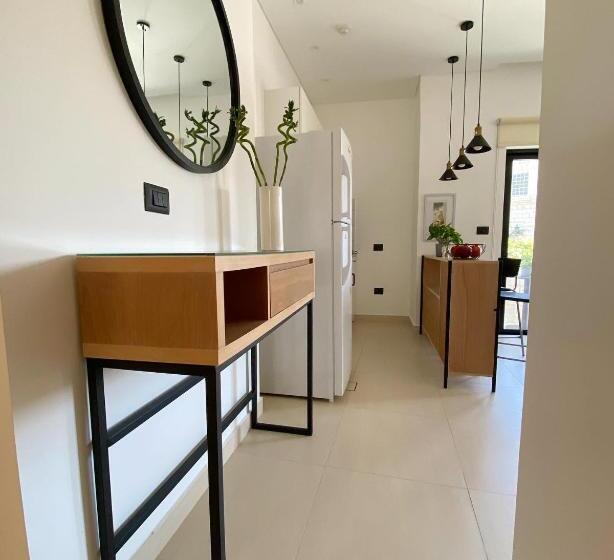 سوئیت 2 خوابه, Nu Fifty Two