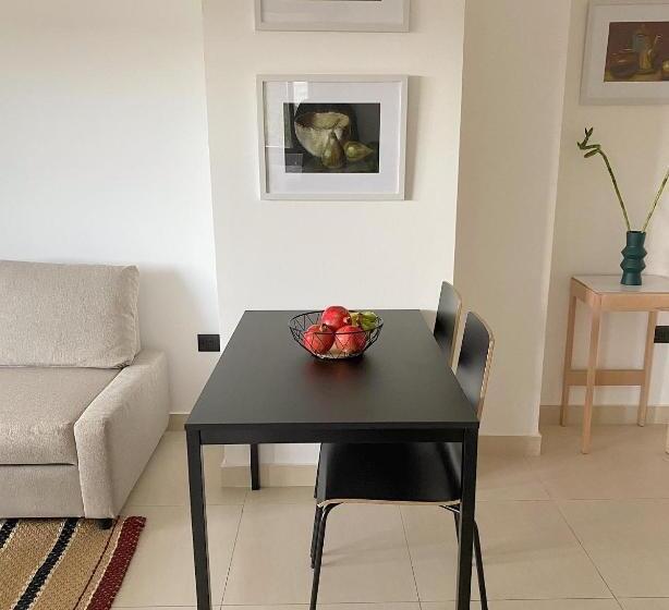 Deluxe Suite King Bed, Nu Fifty Two