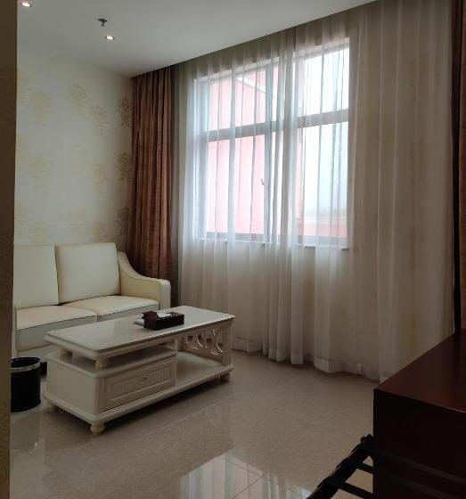 سوییت, Golden Peacock Hotel Blantyre