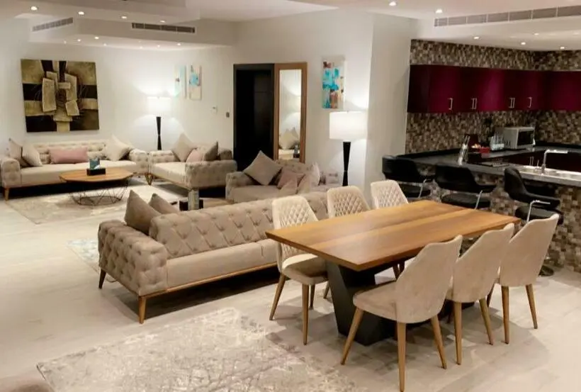 سوئیت با تخت بزرگ, Andalus Habitat