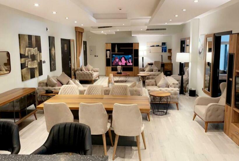 מיטת קינג בסוויטה, Andalus Habitat