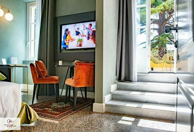 발코니 디럭스 룸, Capriccio Art