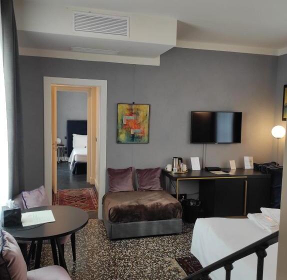 패밀리 룸, Capriccio Art