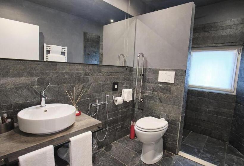 패밀리 룸, Capriccio Art