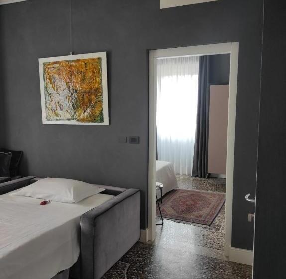 패밀리 주니어 스위트, Capriccio Art