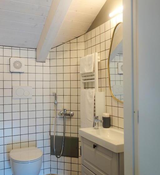 디럭스 룸, Capriccio Art