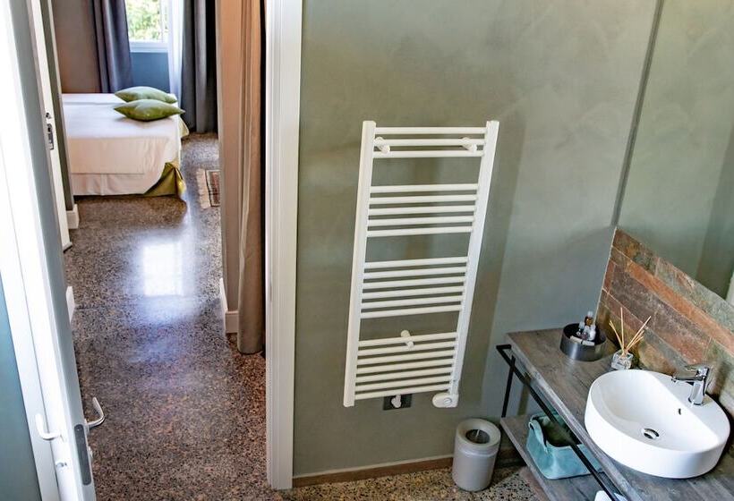 디럭스 룸, Capriccio Art