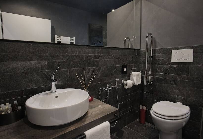 패밀리 룸, Capriccio Art