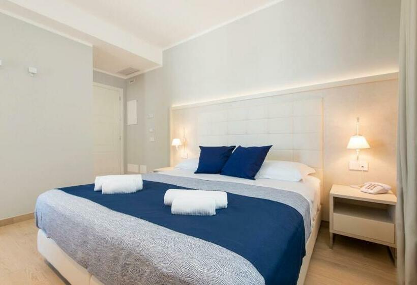 キングサイズベッドのスタンダードルーム, Corallo