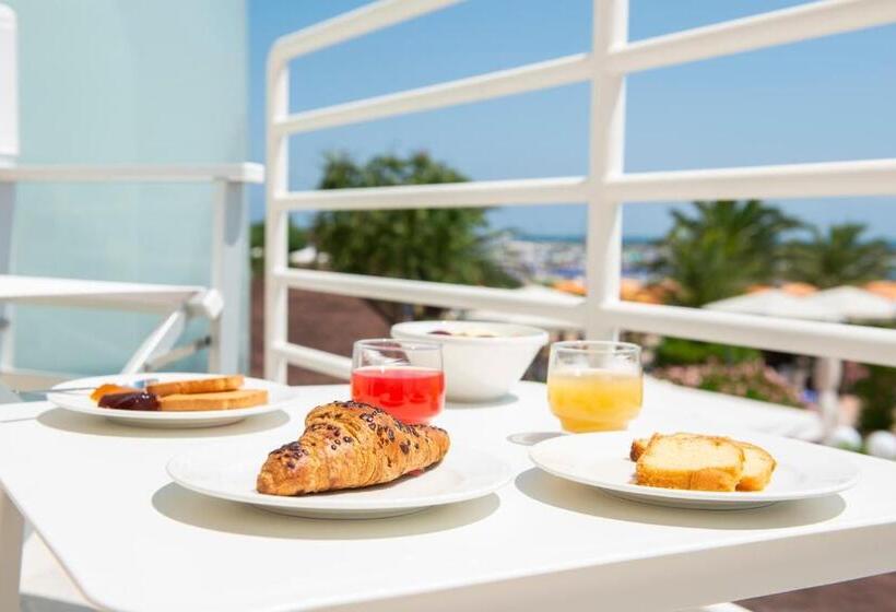 オーシャンビュースタンダードルームバルコニー付き, Corallo