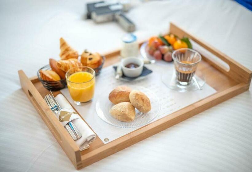 غرفة قياسية, L'eautel Toulon Centre Port