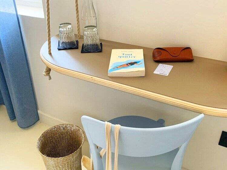 غرفة قياسية, L'eautel Toulon Centre Port