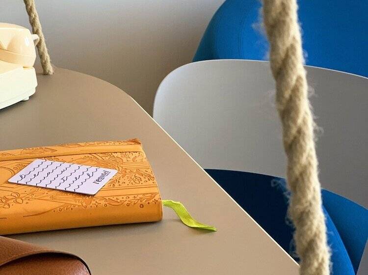 غرفة قياسية, L'eautel Toulon Centre Port