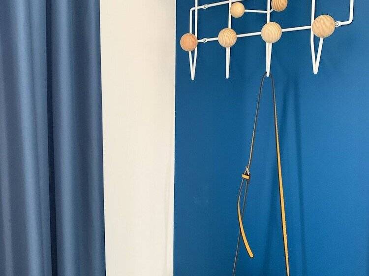 غرفة قياسية, L'eautel Toulon Centre Port