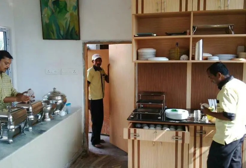 デラックスルーム, Royal Sundarban Wild Resort