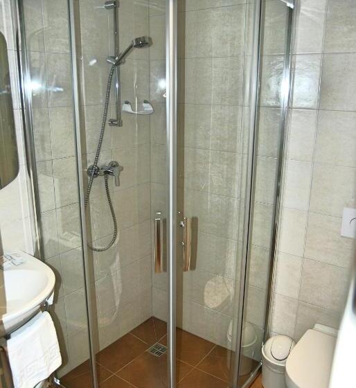 اتاق استاندارد, City Gate