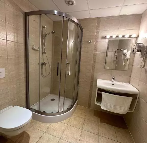 اتاق استاندارد چهار تخته, City Gate