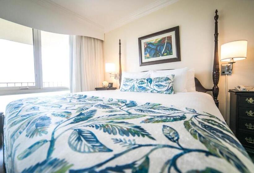 キングサイズベッドのデラックスルーム, Courtleigh Hotel & Suites