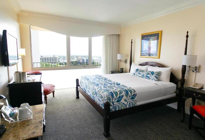 キングサイズベッドのデラックスルーム, Courtleigh Hotel & Suites