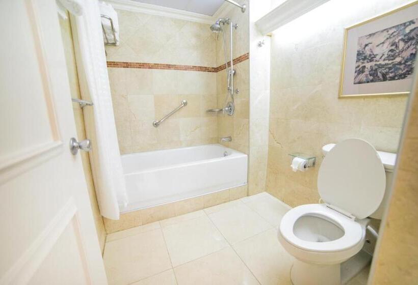 スイート, Courtleigh Hotel & Suites