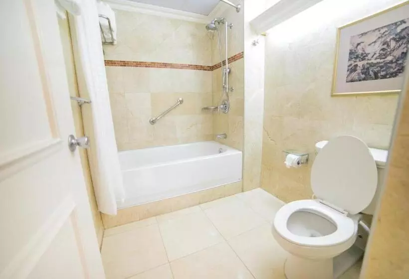 سوییت, Courtleigh Hotel & Suites