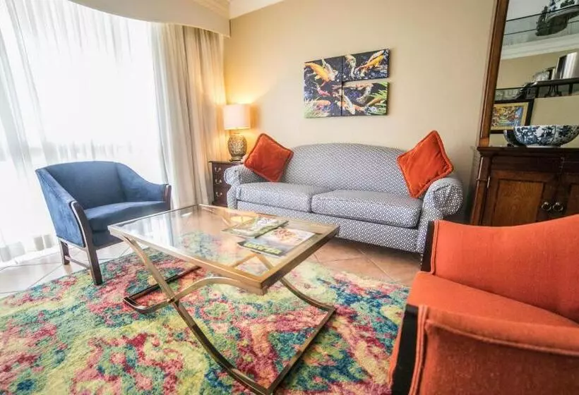 سوییت, Courtleigh Hotel & Suites