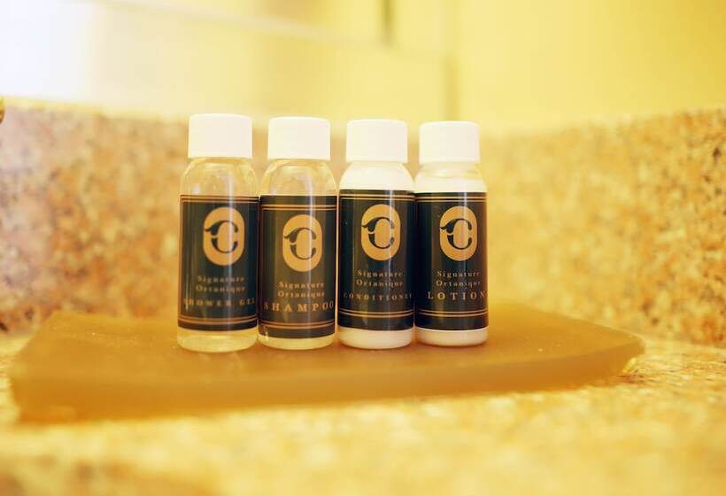 デラックスルーム, Courtleigh Hotel & Suites