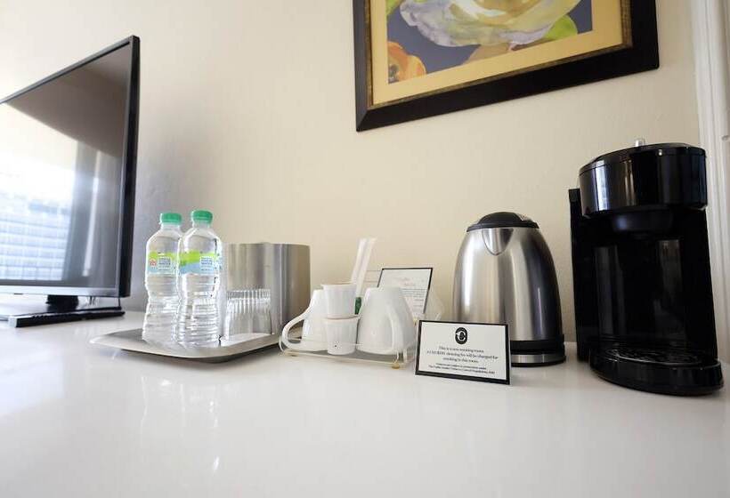 デラックスルーム, Courtleigh Hotel & Suites