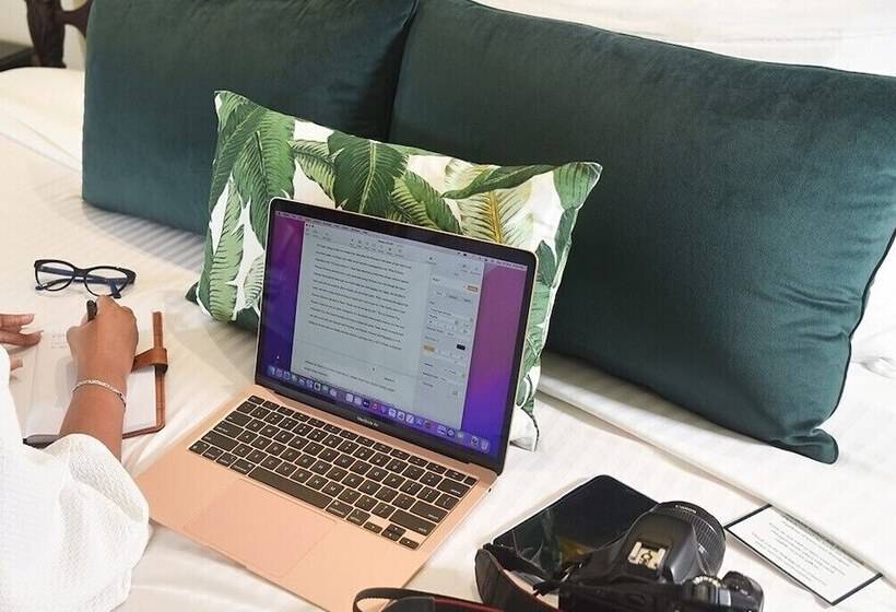 デラックスルーム, Courtleigh Hotel & Suites