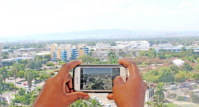 スイート, Courtleigh Hotel & Suites