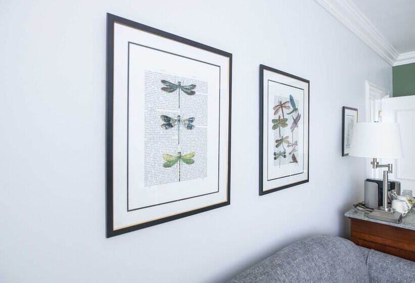 スイート, Courtleigh Hotel & Suites