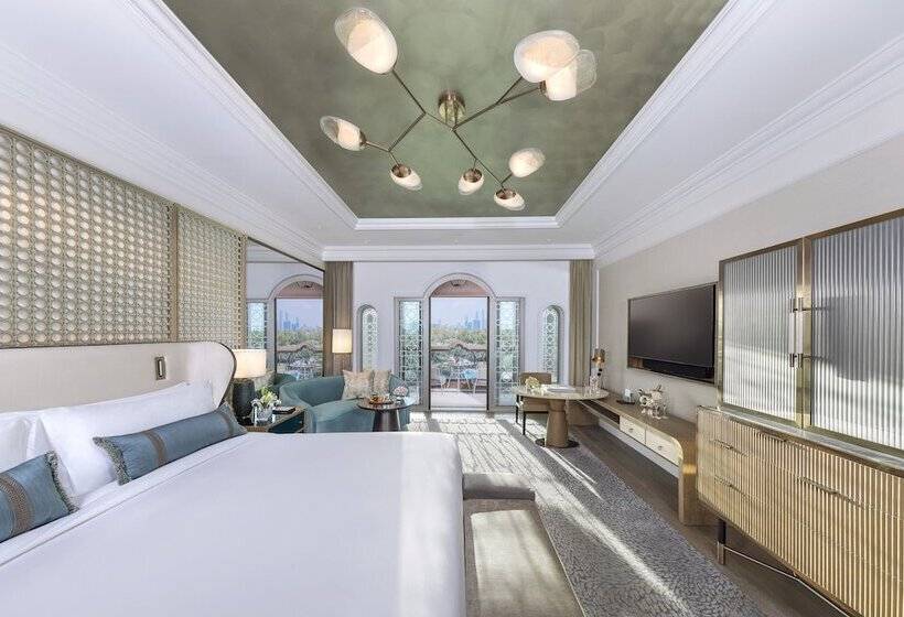 Номер Deluxe Вид на Сад, Emirates Palace Mandarin Oriental, Abu Dhabi