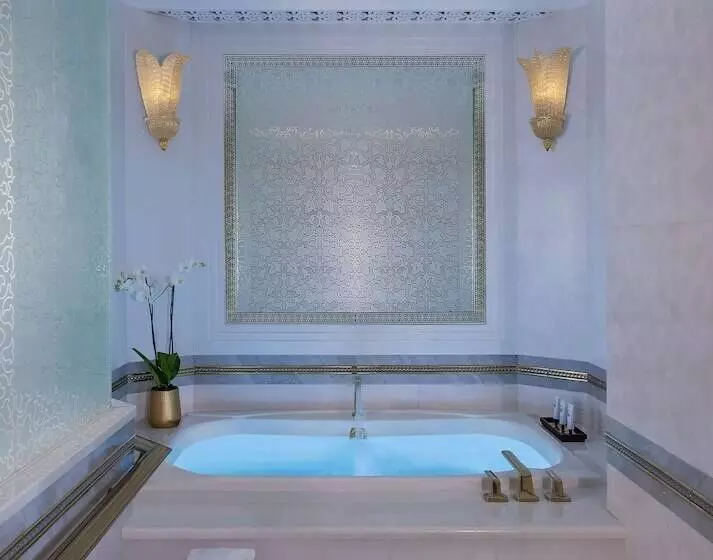 デラックススイート, Emirates Palace Mandarin Oriental, Abu Dhabi