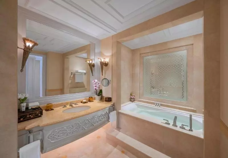 ガーデンビューデラックスルーム, Emirates Palace Mandarin Oriental, Abu Dhabi