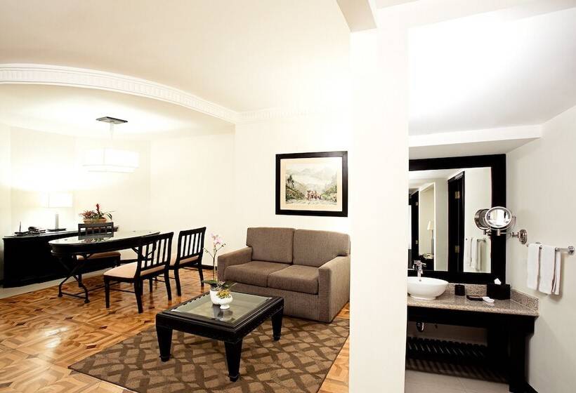 سوییت اجرایی, Tikal Futura Hotel & Convention Center