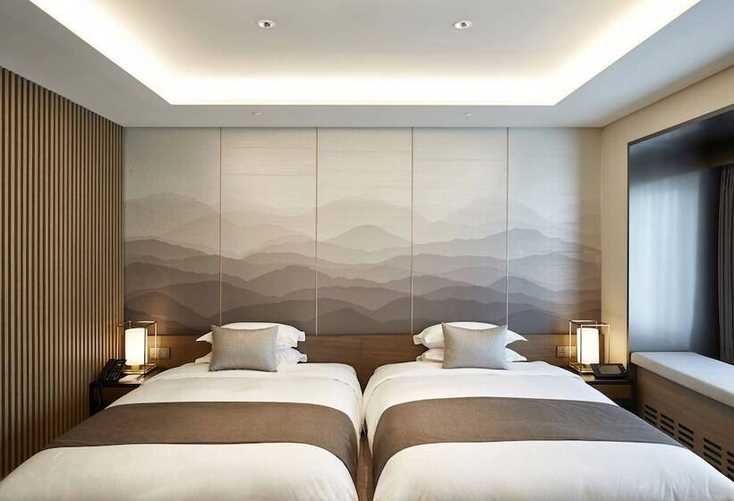 Люкс Клуб, Grand Walkerhill Seoul