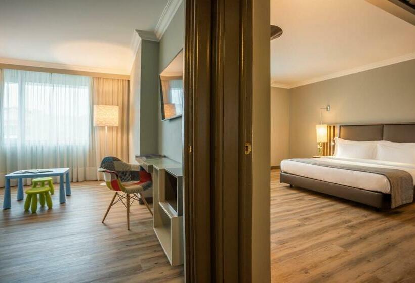 اتاق خانوادگی, Hf Ipanema Park