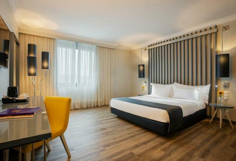 سوئیت راحتی, Hf Ipanema Park