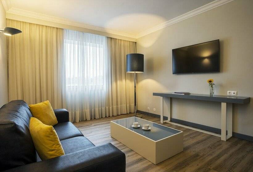 سوئیت راحتی, Hf Ipanema Park