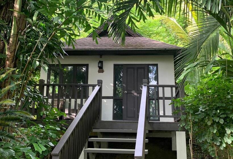 بنجلو قياسى مطلّ علي الحديقة, Phi Phi Holiday Resort