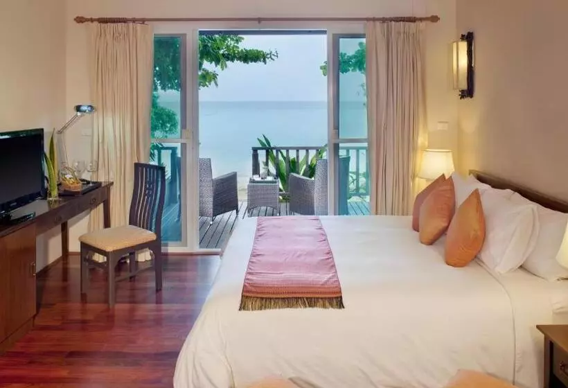 スタンダードスタジオ, Phi Phi Holiday Resort