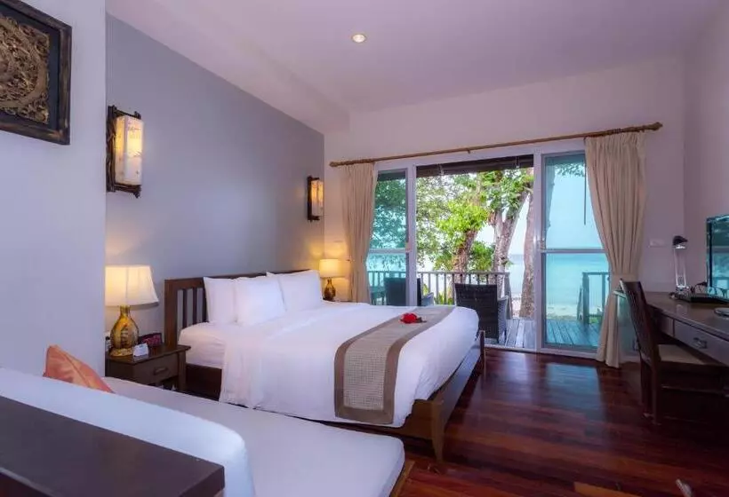 スタンダードスタジオ, Phi Phi Holiday Resort