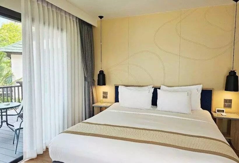 オーシャンビューのプレミアムルーム。, Phi Phi Holiday Resort