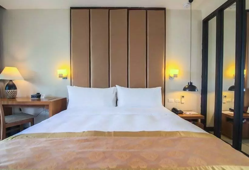スタンダードスタジオ, Phi Phi Holiday Resort