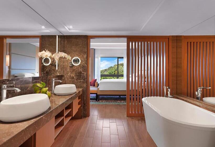 سوئیت با تخت بزرگ, Hyatt Regency Kuantan Resort
