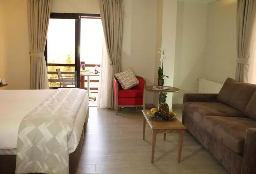 Premium room w/ mountain view, Intercontinental Mzaar Lebanon Mountain Resort & Spa, An Ihg