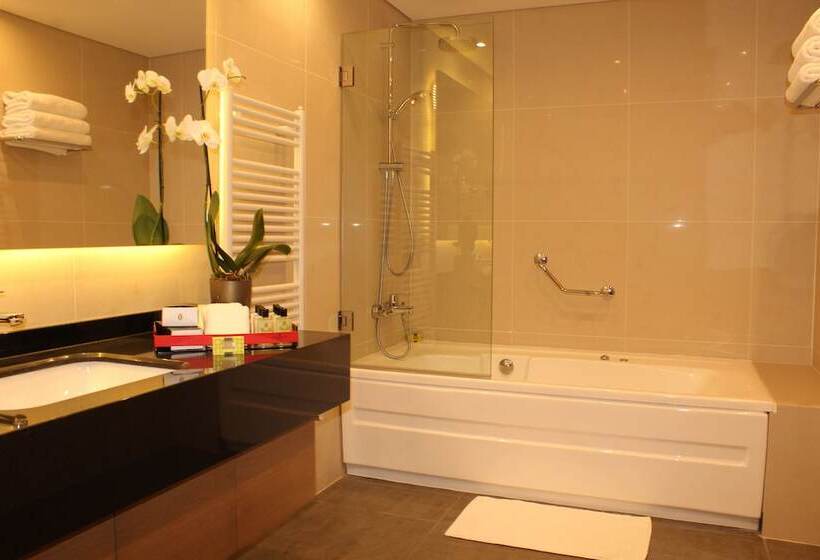 جناح ذو إطلالة, Intercontinental Mzaar Lebanon Mountain Resort & Spa, An Ihg