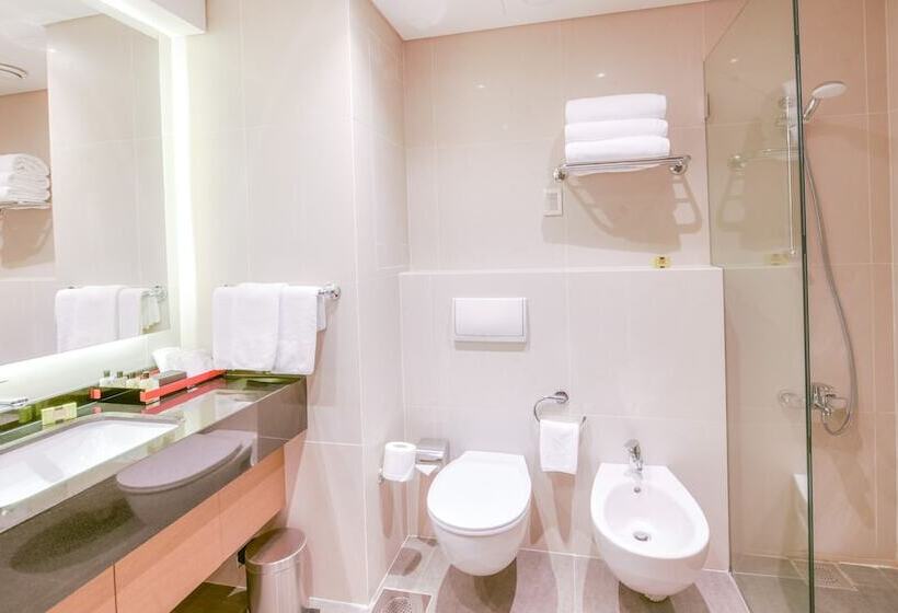 جناح جونيور مطل على الحديقة, Intercontinental Mzaar Lebanon Mountain Resort & Spa, An Ihg