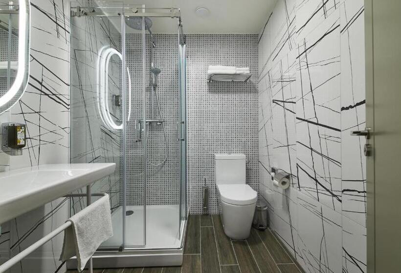 اتاق لوکس, Kaunas